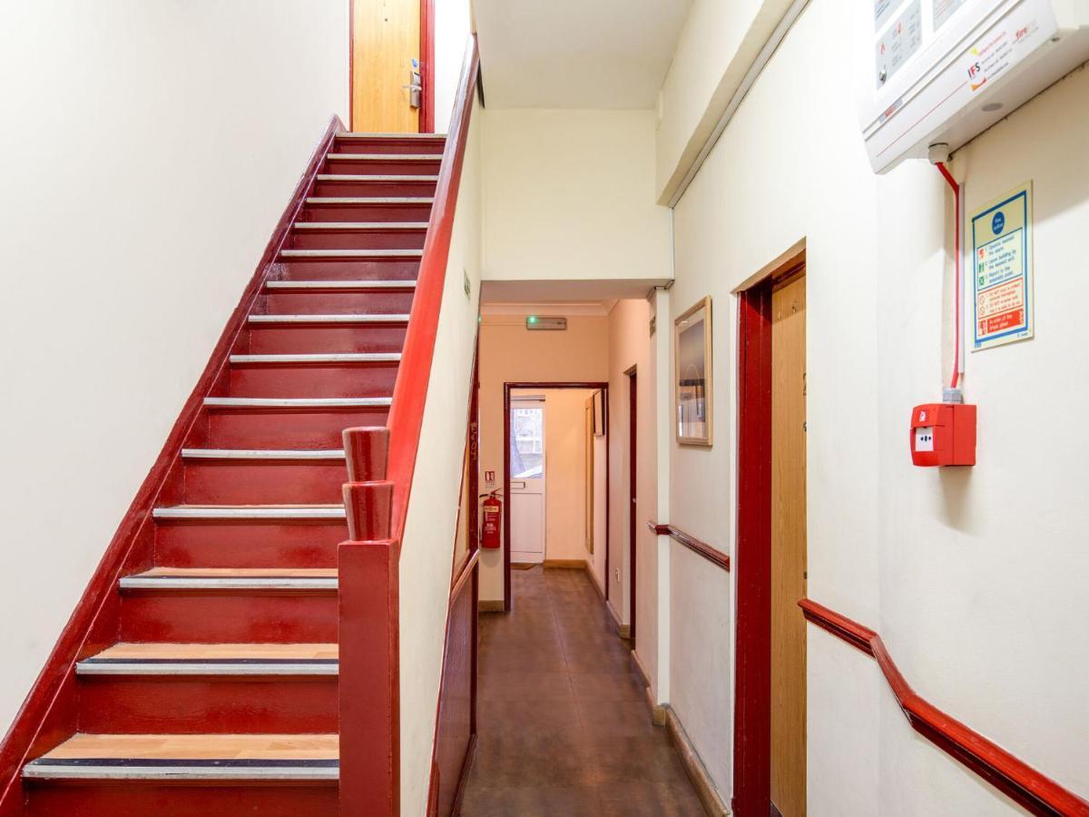 Lovely Studio In London With Patio Zewnętrze zdjęcie
