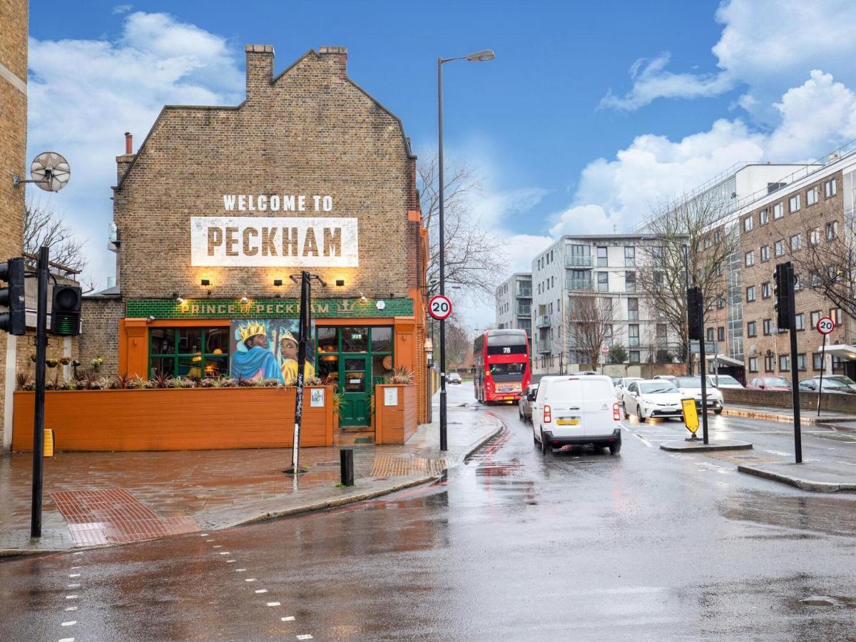 Lovely Studio In London With Patio Zewnętrze zdjęcie